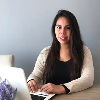 Katherine Carmona. agente inmobiliaria Alto Poniente Propiedades