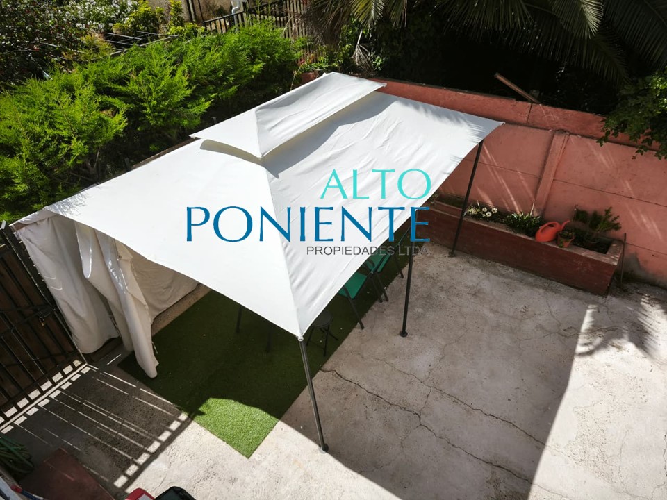 Insuperable ubicación, calle Baquedano,casa aislada en Condominio.