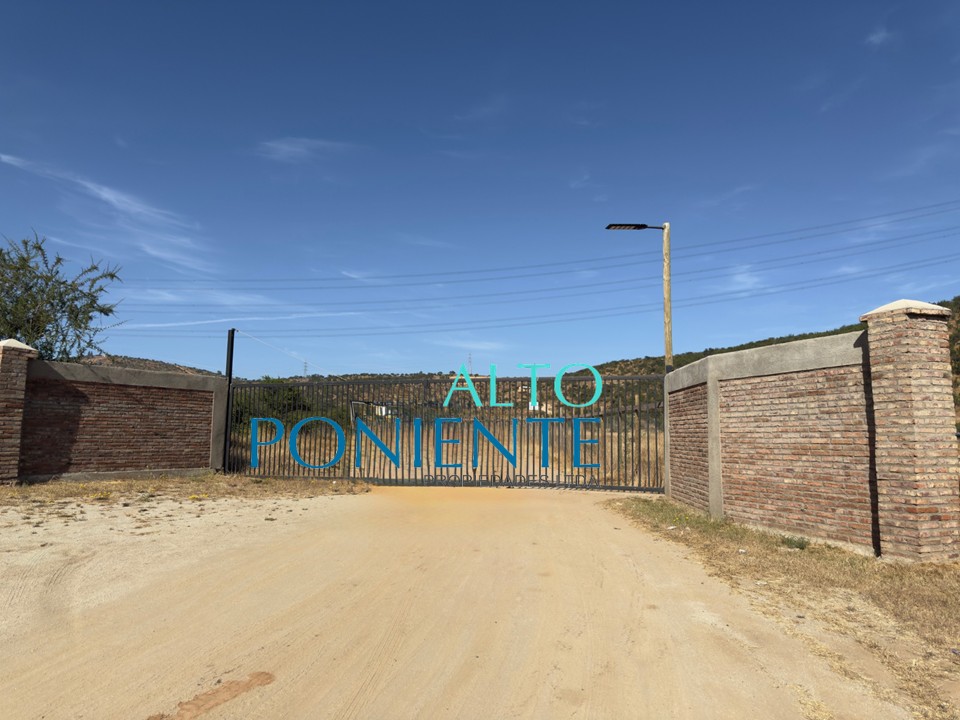 Exclusiva parcela en Condominio, sector Borrisqueros, Limache.