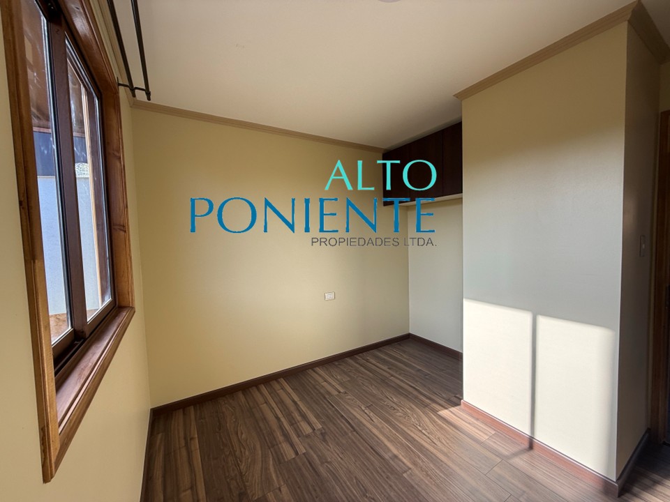 Casa Nueva Aislada en Sector Los Leones, Quincho Techado y Amplio Terreno