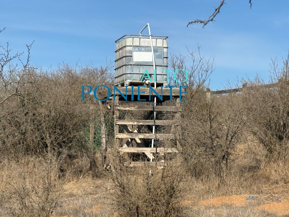 PARCELA CON PISCINA, QUINCHO Y CABAÑA EN LAS MELLIZAS, LIMACHE.