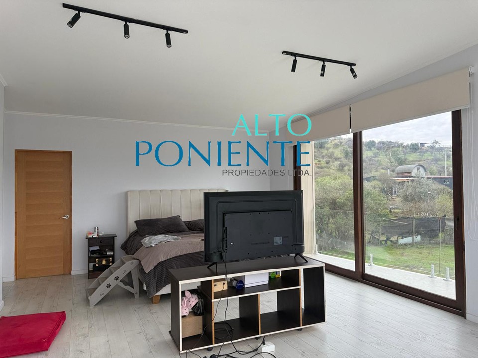 Excepcional casa con vistas privilegiadas en exclusiva parcelación.