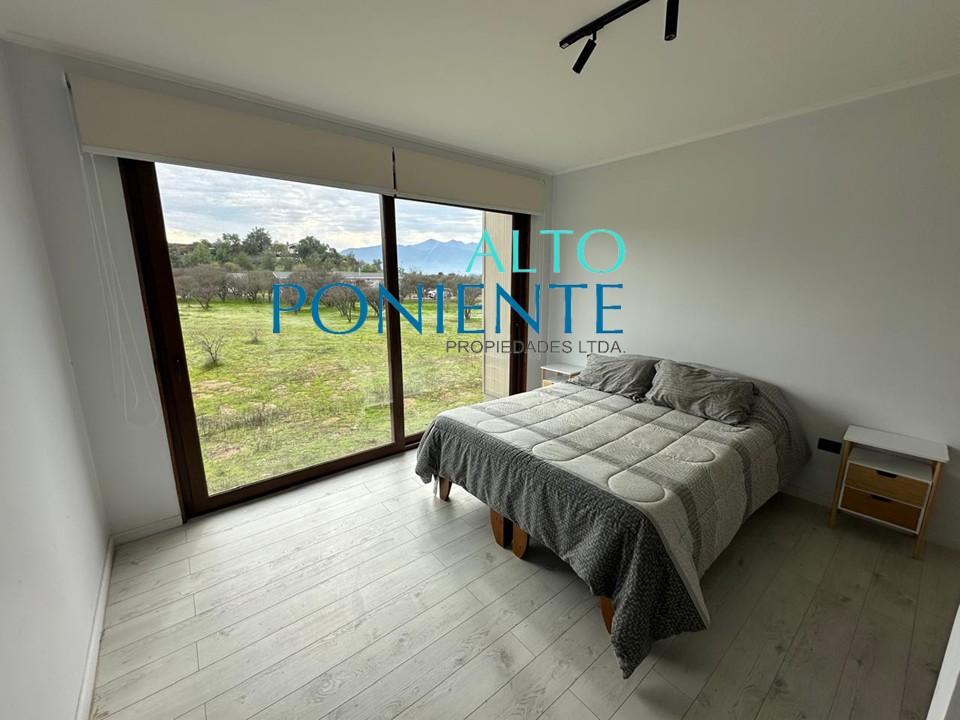 Excepcional casa con vistas privilegiadas en exclusiva parcelación.