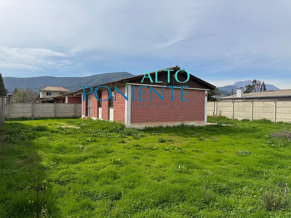 Amplia Casa con Gran Terreno en Calbuco, Limache