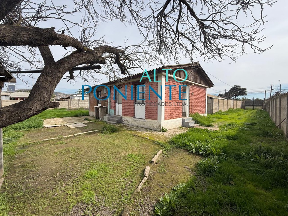 Amplia Casa con Gran Terreno en Calbuco, Limache