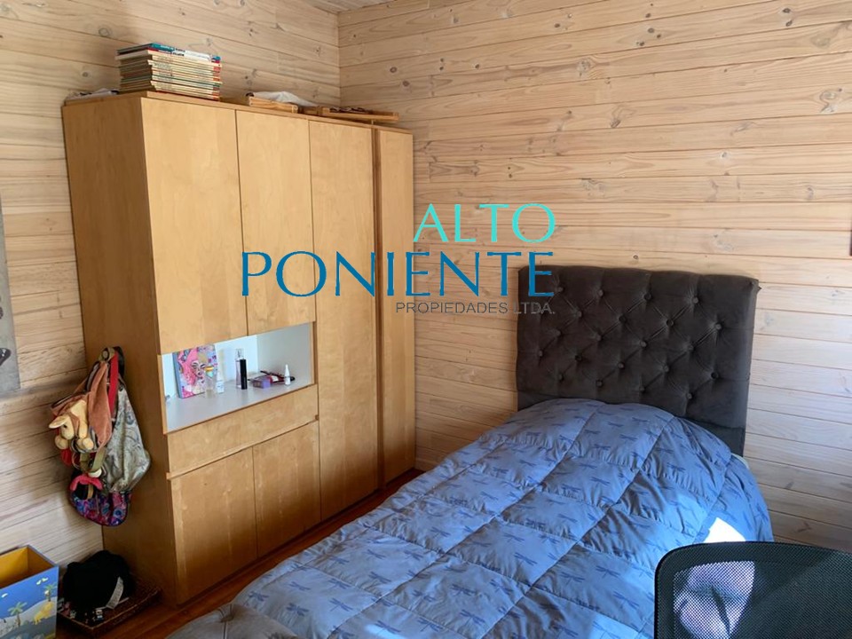 Amplia casa con piscina y gran terreno