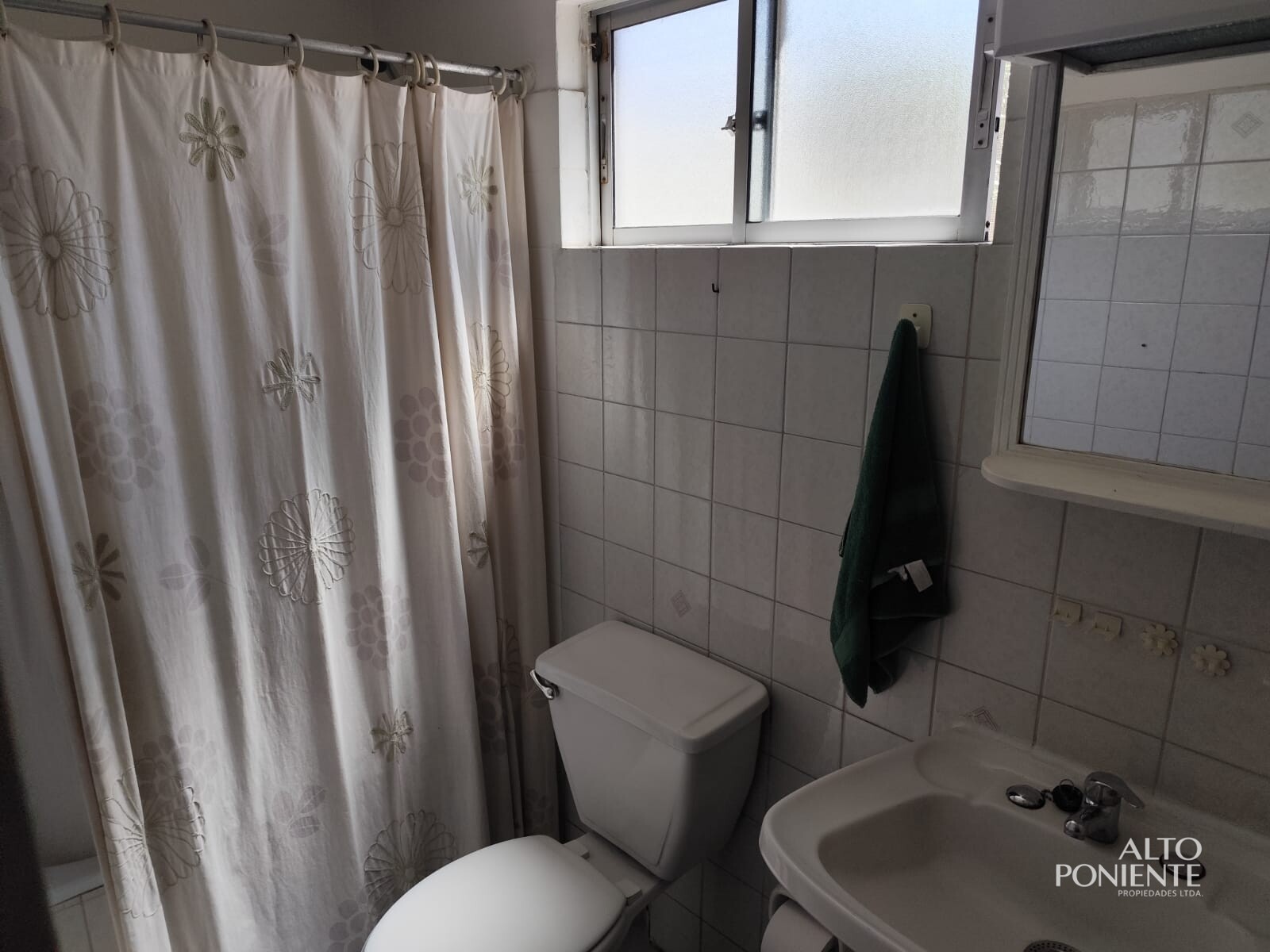 WhatsApp Image 2026-10-27 at 11.45.49 AM (1) Casa en arriendo en calle Dolores, 3 dormitorios, 2 baños